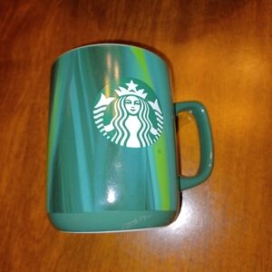 Green Starbucks Logo Mug 2022